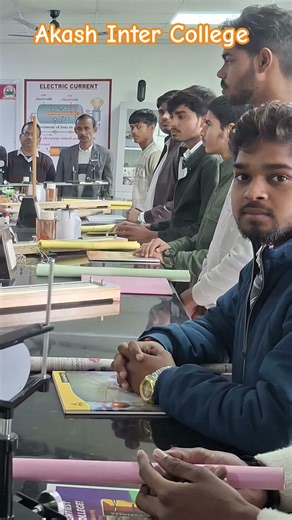 Physics practical, Akash Inter College ,husainganj,fatehpur #physics #practical #lab #students#viral