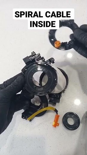 2006 toyota hilux spiral cable inside (clock spring)