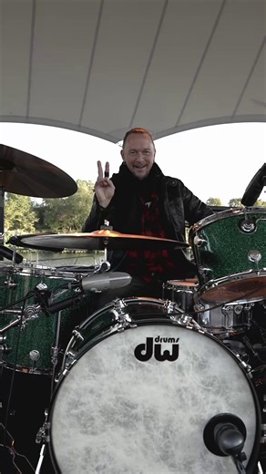 DW artist Steve Brunner tells us about his DW rig! Kit Specs: DW Collector’s Maple Mahogany 22 Kick 13x9 Rack Tom 15x15 Floor 18x15 Floor 14x6.5 Stainless Steel Snare PDP Kraken Snare #DWArtist | Drum Workshop Inc. (DW Drums)