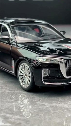 Hongqi H9 1:24 Scale Diecast Model Car - Officially Authorized Alloy Collectible.