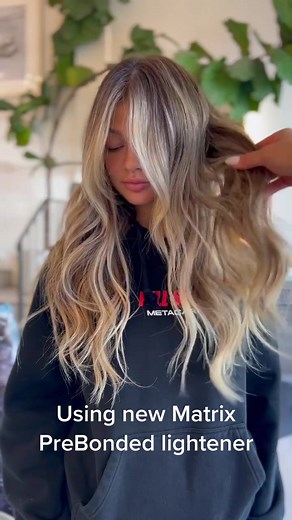 Bright Bronde Hair Transformation with Matrix Color Sync and Prebonded Technology