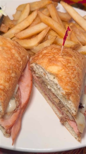 Rainforest Cafe - Iggy's Piggy Sandwich is a Rainforest...