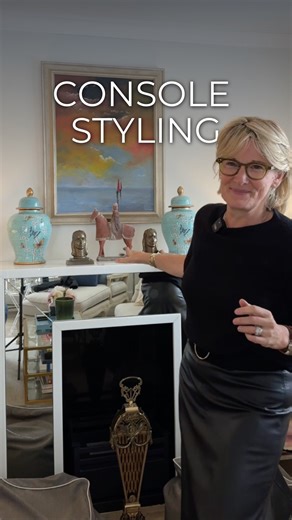 The Home Stylist | Interior Design & Styling Expert on Instagram: "Console styling with Alex ☕️ ✨ Use colors from your artwork to harmonize your decor ✨ Embrace odd numbers for visual interest ✨ Incorporate varying heights on either side of the art for balance ✨ Always choose Art Deco pieces to elevate your space! 😉 #console #styling #ArtDeco #HomeStyling #interiordesign"