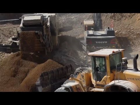 Volvo EC300EL + Volvo L150F + Metso LT1213S | Perfect Crushing Cycle 🔥