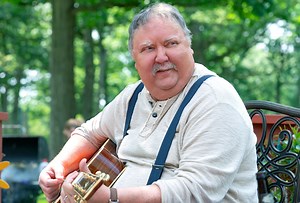 Mike Hagerty, Longtime Character Actor And Friends' Mr. Treeger, Dead At 67 - TVLine