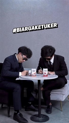 𝐑𝐚𝐭𝐚 𝐒𝐮𝐩𝐞𝐫𝐬𝐨𝐧𝐢𝐱 | 𝐎𝐟𝐟𝐢𝐜𝐢𝐚𝐥 on Instagram: "kindly sign your name 😎🚀 terdapat stiker di setiap box yg bisa kalian tempelkan di tutup RATA, jadi jangan takut ketuker cuy👌 #biargaketuker #dijaminRATA #pukulRATA #diatasRATARATA"
