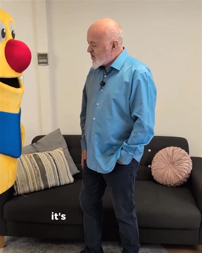 🏆Mr Chips for Best Actor? Bill Bailey thinks so! Don't miss the Celebrity Catchphrase Christmas Special tomorrow at 8pm on ITV1 and STV | Catchphrase