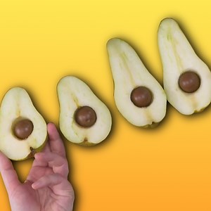 You These Desserts = The Perfect Pear 🍐🤝🍎 FULL RECIPES: www.scrumdiddlyumptious.com/pear-apple-desserts | Scrumdiddlyumptious