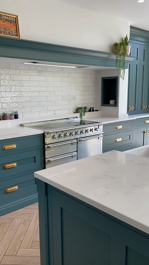 A bespoke kitchen will mix style and substance so your kitchen not only looks great, but feels great too. These are just a few of the features we incorporated into this project that we completed in Hale. Which features would you choose for your dream kitchen? #kitchendesigner #kitchendesign #bespokekitchen #luxurykitchen | Thomas James Bespoke Kitchens