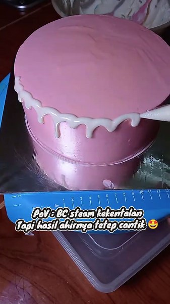 Jadi kalopun kekentalan jangan panik yaa , hasil ahirnya akan tetep bagus ko 🥰 #buttercream #kue #kueulangtahun #fyp #xycba