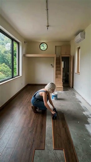 15 square meters is more than enough for two people. How much would you rent a room with a windo