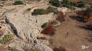 1.8K views · 111 reactions | Heritage Malta xtrat biċċa art f’Borġ in-Nadur li tkopri medda ta’ kważi 13-il tomna u li taħt parti minnha hemm mirdum villaġġ ta’ żmien il-Bronż. Mil-lat ta’ spazju, dan hu l-ikbar akkwist ta’ valur arkeoloġiku li qatt għamel l-Istat. ️ https://youtu.be/ScO9PhCv4Bw | Heritage Malta | Facebook