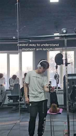 Understanding Moment Arms in Lifting Techniques