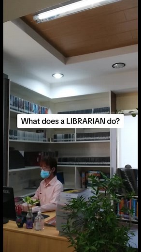 What does a LIBRARIAN do? #librariansoftiktok #librarian #libraryscience