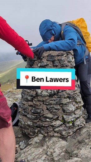 Mission possible 👍🏼 📍 Ben Lawers (1214m) 10th highest munro and so far the windiest 🤯 #summer #scotlandtiktok #nature #scotland #hillwalking #highland #munrobagging #travel #outdoor