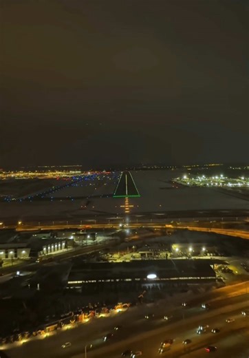 Peaceful Aviation Moment ✨ #aviation #moment #aviation #aviationlovers #airbus #pilot #pilotlife #motivation #peaceful #winter #night