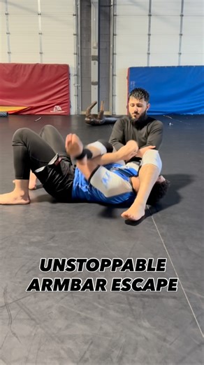 Amr Ghoneim on Instagram: "Unstoppable armbar escape. Try it and let me know how it goes! #jiujitsu #bjj #grappling #nogi #submission #armbar #unstoppable #escape"