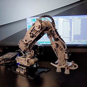 Kit Brazo Robótico de Metal 4 DOF con Bomba de Succión y Motores Paso a Paso (Compatible con Arduino) Compra acá: https://s.click.aliexpress.com/e/_c3yydGJJ | MECATRÓNICA