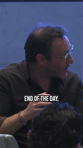 🤝 From coffee shops to corporate offices, the best environments are built on encouragement and genuine care. That's why leading with empathy is crucial in every interaction. Video from Mercedes-Benz Club, March 2025, in conversation with Arthur Blank | Lima Lima