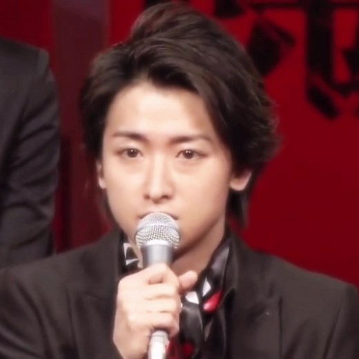 最初の動画に大野智の魅力が詰まってる #大野智 #ohnosatoshi #嵐 #arashi #おすすめ #fyp #嵐ファンと繋がりたい #成瀬領 #デビュー時の美人期大野智と成瀬期推し #コンパクトミラー