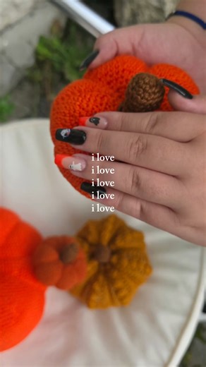 Got my halloween #nails done, but also sold a crochet pumpkin