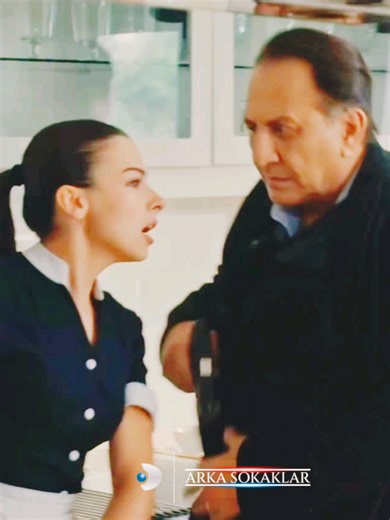 Arka Sokaklar: Başkomiser ve Babalık İlişkisi