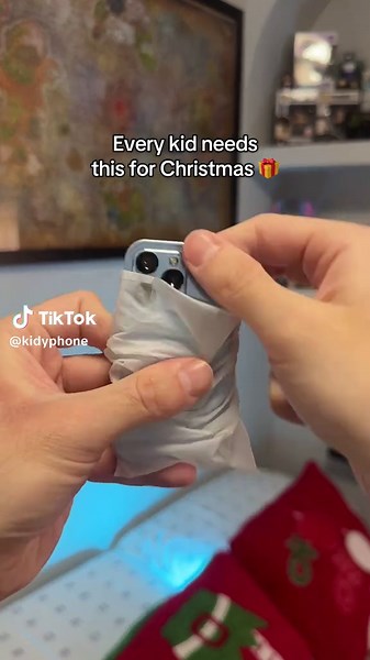 The only phone I'd give my son 👀👇 #smartphone #giftforkids #miniphone #christmas #christmasgift Mini phone completely functional, affordable, miniature phone that you can take photos, record videos, call, text, and much more! 🥰
