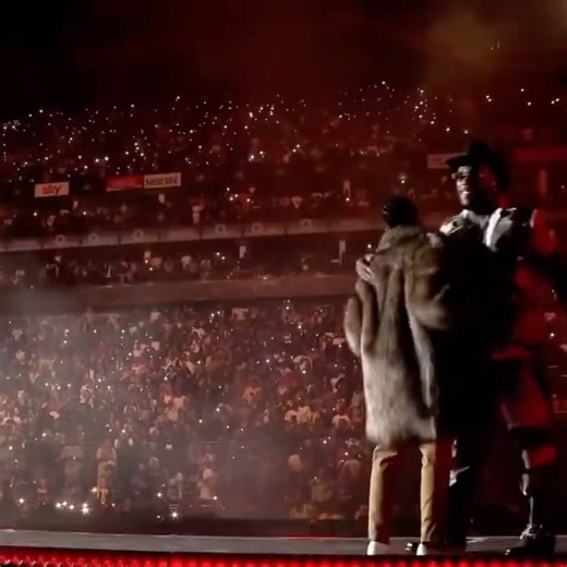 Soundcity Africa on Instagram: "FLASHBACK FRIDAY! ⏪️⏪️⏪️ WIZKID & BURNA at the O2 🤩🔥 Incredible scenes. 💯 . #Soundcity #PoweredByMusic"