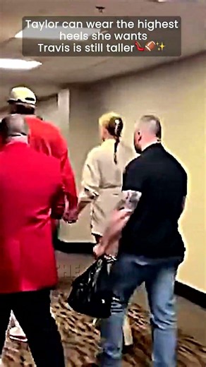 🤯👠Taylor's Tallest Heels vs Travis Kelce's Height #TaylorSwift #TravisKelce #HeightComparison #Short