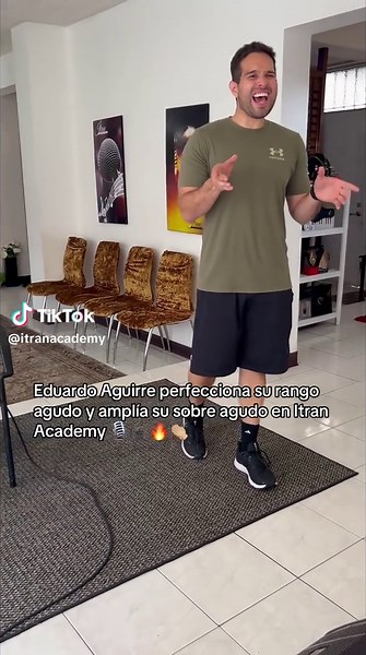 Eduardo Aguirre: Perfeccionando su Rango Vocal 🎶