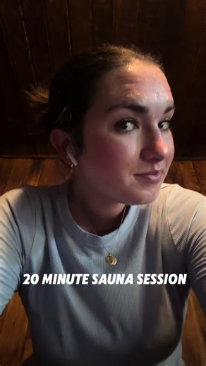Sauna Type 1 Diabetes 🔥 Something I’ve learned since my diagnosis with type 1 diabetes is how much small habits can affect blood sugar. Sauna has actually become one of my favorites. • Helps with circulation • Can improve insulin sensitivity • Great for muscle recovery after the gym • And honestly… it helps lower stress BUT it’s not as simple as just sitting in the heat. As a type 1 diabetic I always: Check my blood sugar before Bring fast carbs just in case Hydrate more than usual Heat can mak