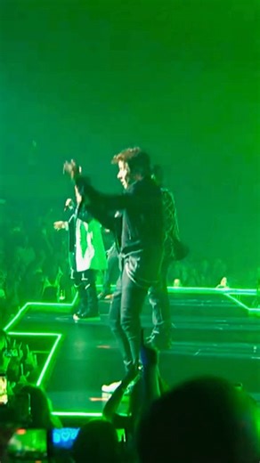 NEW Video New Kids On The Block perform "You Got It (The Right Stuff)" at Dick Clark's New Year's Rockin' Eve with Ryan Seacrest. 📽️ ABC 🗓️ 12/31 📍Dick Clarks New Year's Rockin' Eve live from Las Vegas Residency #RockinEve #nkotb #newkidsontheblock #nkotbvegasresidency #newkidsnews | NEW KIDS NEWS