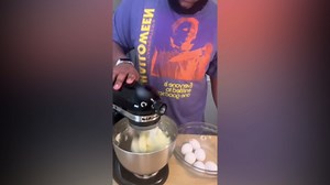 How To Make No Glaze Southern Poundcake | Simple, Buttery & The Ultimate Classic