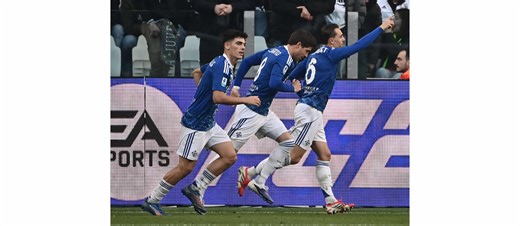 🔥 Coach Justin: Kekalahan Juventus dari Como TIDAK Bisa Diterima! Komentar keras datang setelah hasil mengecewakan 😱 Juventus FC kembali tumbang dari Como 1907 — dan menurut Coach Justin, ini bukan hasil yang bisa ditoleransi untuk klub sebesar Juventus. 🎙️ Ia menegaskan bahwa: – Mental juara harusnya berbeda – Konsistensi tak boleh hilang – Standar klub besar tidak boleh turun Bukan soal meremehkan lawan… Tapi soal identitas dan ekspektasi ⚖️ #coachjustin #juventus ##como