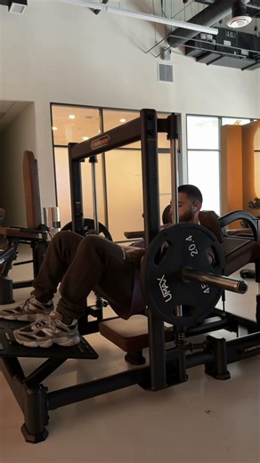 Hip Thrust Machine | Glute Workout | Leg Day