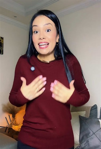 Blusa de frio Suéter Tricot modal lindissima. O inverno está chegando e eu já estou preparando os looks da moda feminina que já estão aqui no TikTok Shop #roupasfemininas #roupadeinverno #blusamangalonga #sueter #lookinverno