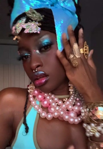 Whimsical mermaid makeup 🧜🏿‍♀️