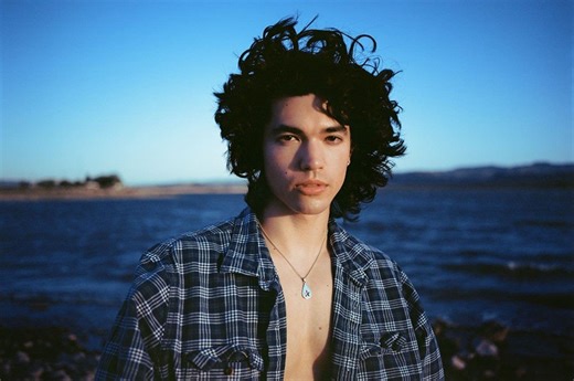 Conan Gray – Vodka Cranberry