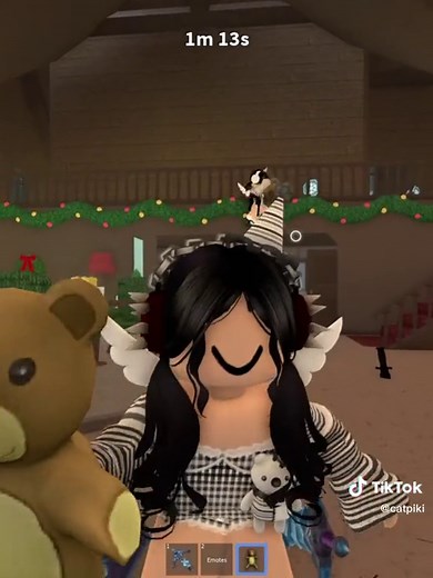 Icepiercer Montage in MM2 - Roblox Gameplay