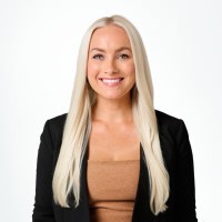 Erin McGoff - #1 Career Advice Creator (AdviceWithErin) | Founder of StupidFish | 7M  Followers on Social | Forbes 30 Under 30 2025 | AI-Curious | LinkedIn Top Voice | NYT Bestselling Author | LinkedIn