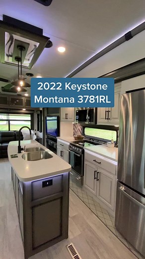 2022 Keystone Montana 3781RL: Discover the Ultimate RV
