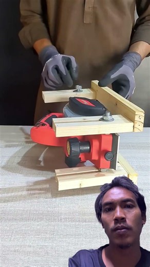Tips serut kayu agar rata #shortsfeed #woodworking #woodscraft #kayu #wooddesigner #diy