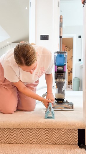 ad 🫧 Cleaning with a cat, baby and a whole lot of cream carpet just got easier with my @sharkhomeuk Carpet Xpert 🫧🐈 it’s got Hair Pro Pet Tech so any pet hair, odours and messes are easily banished and it’s got 5 different specialised tools so the stains don’t stand a chance whatever fabric they’re embedded on🤍 #SharkCarpetXpert #deepcleaning #cleaningwithpets #carpetcleaning #spotcleaning #carpetcleaner | Roo’s Home