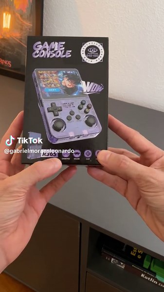 Unboxing the R36S Game Console – Retro Gaming Excitement