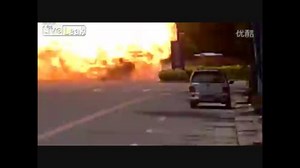 プロパンガスボンベ大爆発