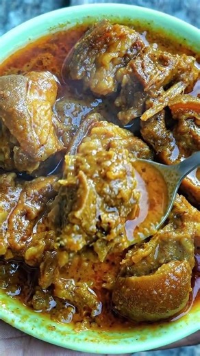 Meat curry slow cooked rich 202607162308