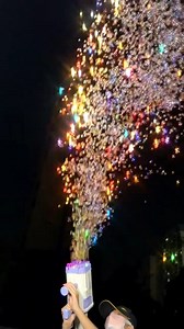 Handheld Bubble-Making Machine Makes Hundreds Of Colorful Bubbles | Cute Emergency