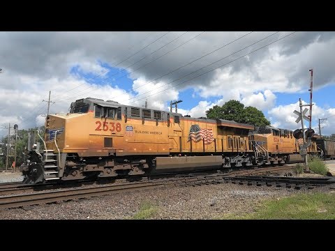 UP Empty Coal & Z-Train, West Chicago, IL