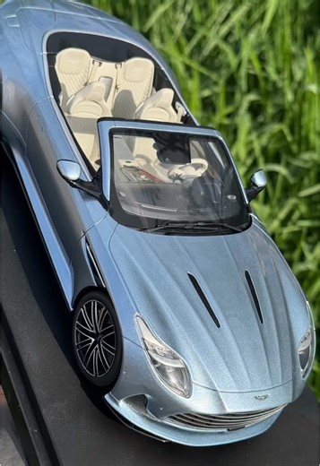 Unboxing Aston Martin Model Car: DB12 Experience