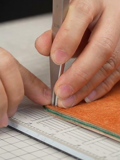 "Handmade" - Genuine Leather Wrist Guard Mouse Pad (Part 3) #diy #leather #handmade .